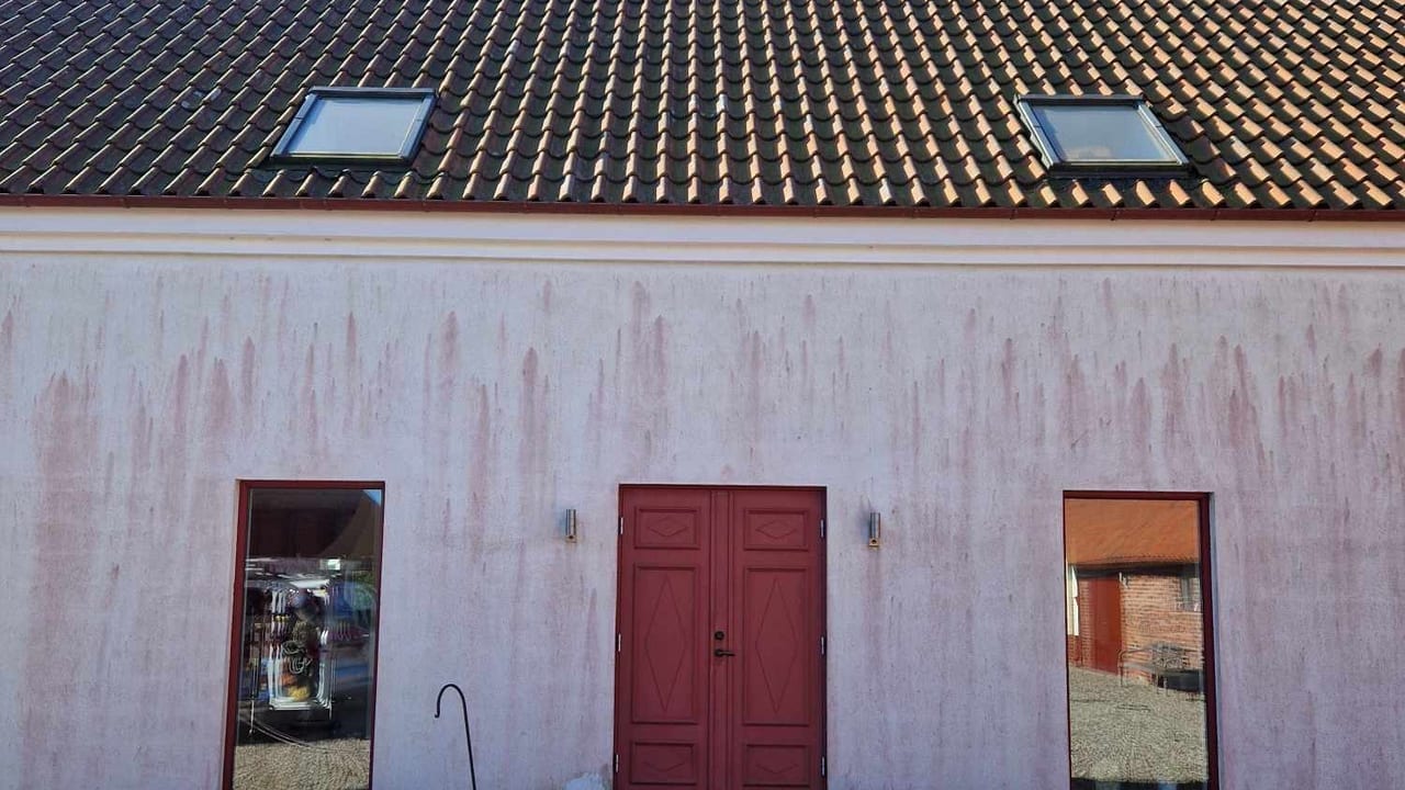 Fasadtvätt Skåne pris - ren fasad efter fasadtvätt i Svedala